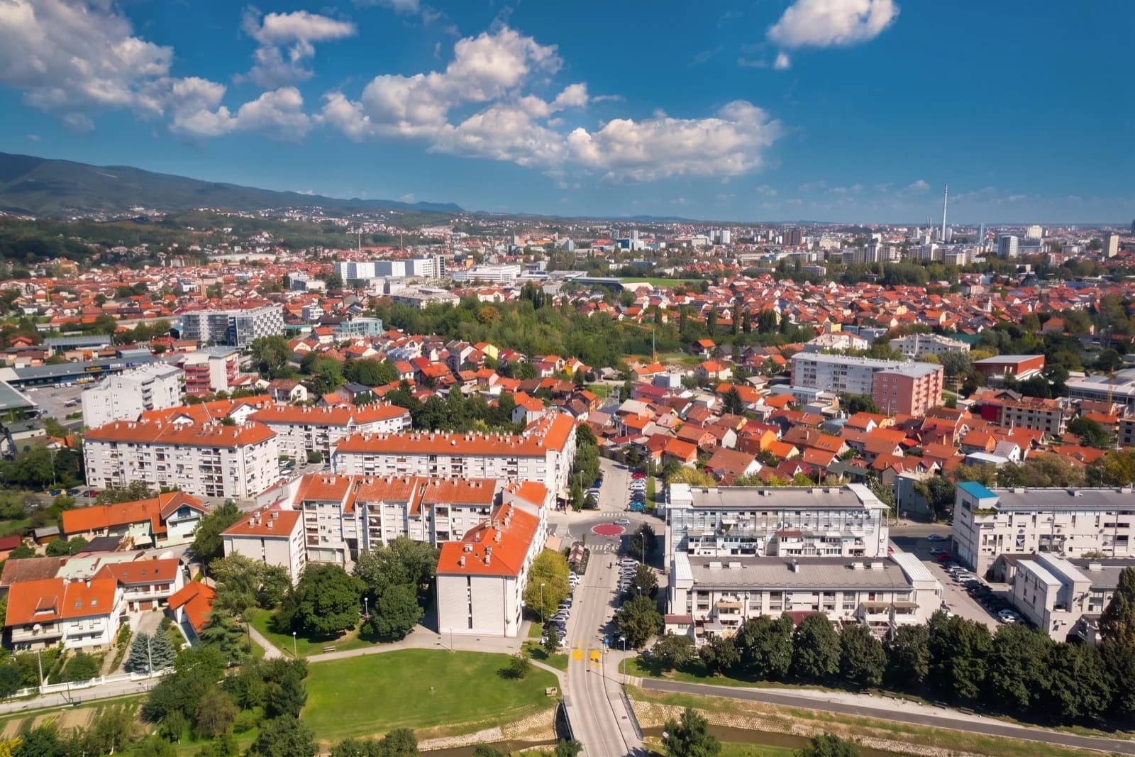 Panoramski pogled na Zagreb iz Muring Skyja