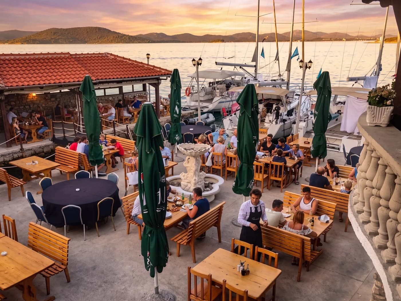 Restoran Trabakul - ambijent uz more